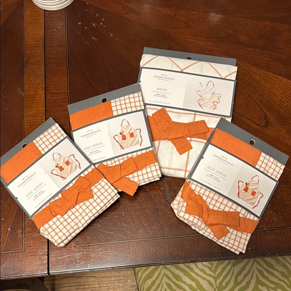 Threshold Orange and White Apron Set